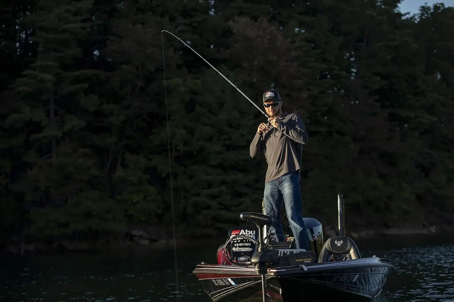 Ambassadeur Baitcast Round Fishing Reel With Brake Wheel